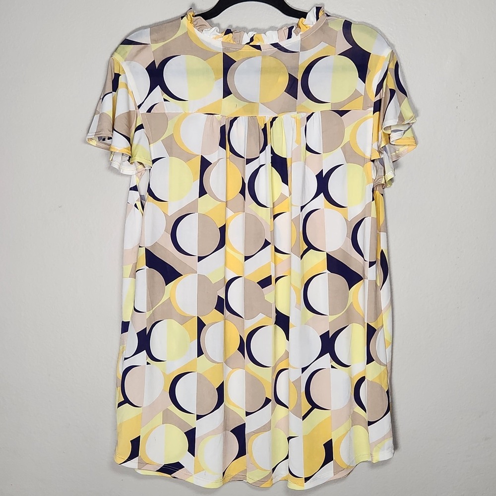 Cocomo Womens 1X Yellow Navy Beige Geometric Abstract Blouse Pintuck Pleated NEW - Picture 2 of 7